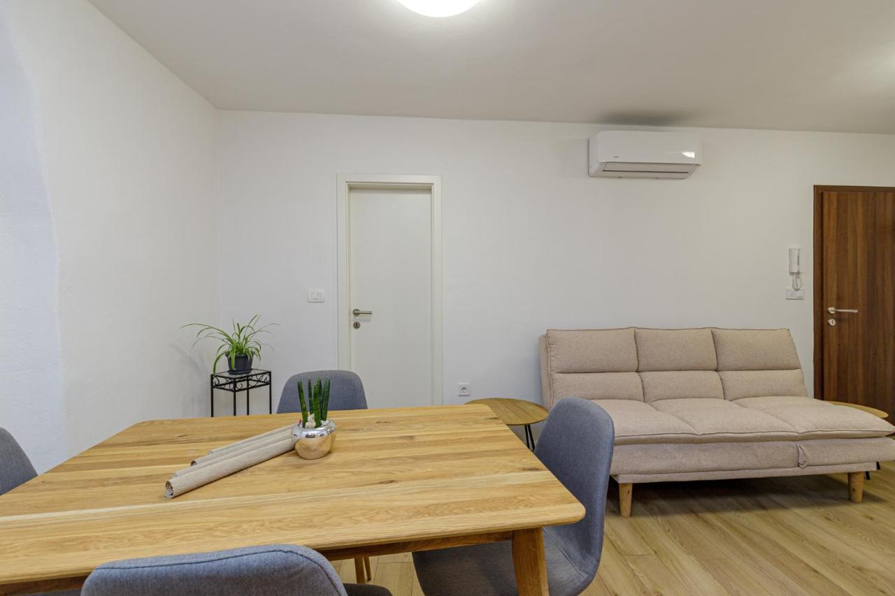 Appartamento House Aves 2 Kaštelir Esterno foto