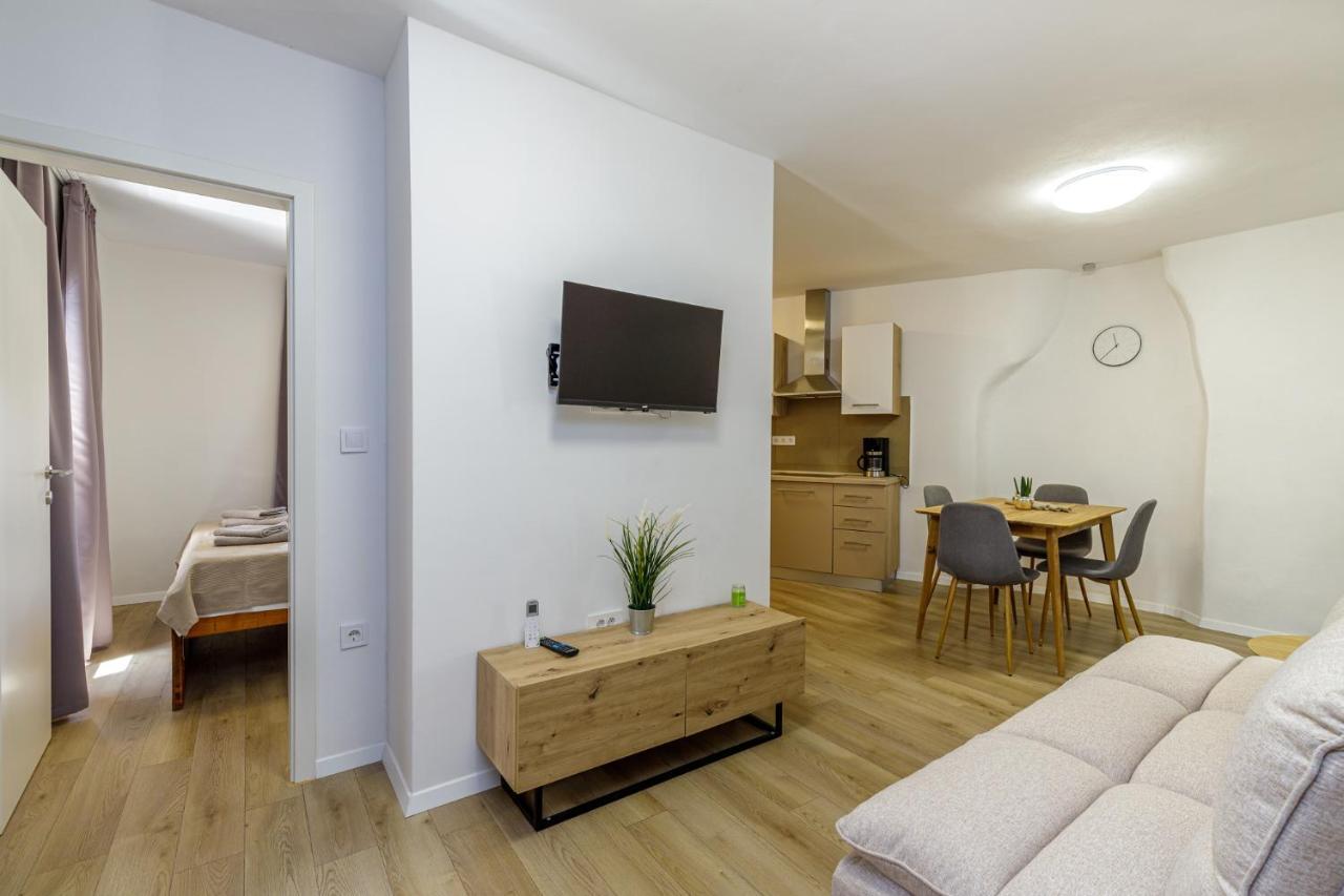 Appartamento House Aves 2 Kaštelir Esterno foto